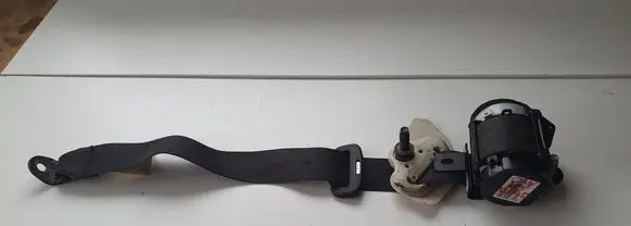 Honda CR-V Rear seatbelt