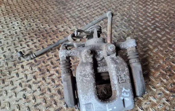 Opel Astra K Rear brake caliper