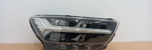 Volvo XC40 Headlight/headlamp 31655982