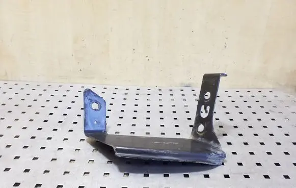 Nissan NV400 Front bumper mounting bracket 8200808378