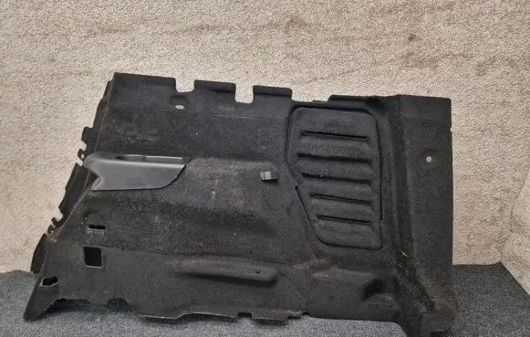 Trunk/boot side trim panel