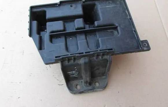 KIA Sportage Battery tray 371502Y200
