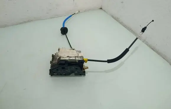 Audi A5 Sportback 8TA Rear door lock A046879