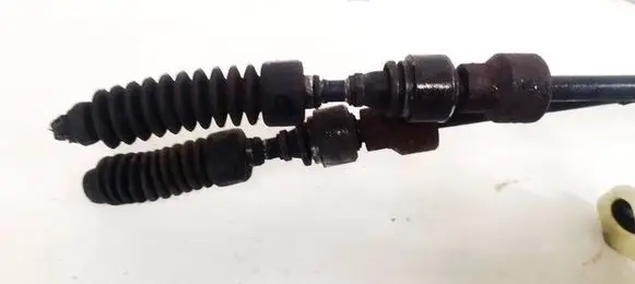 Gear shift cable linkage