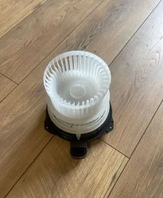 Toyota RAV 4 (XA50) Heater fan/blower 04F20