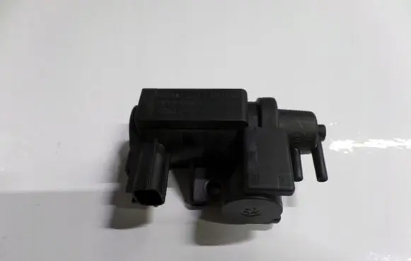 Toyota Corolla Verso AR10 Vacuum valve 258190R01122D4D