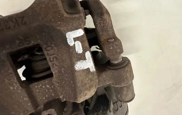 Jaguar XE Rear brake caliper 2K328