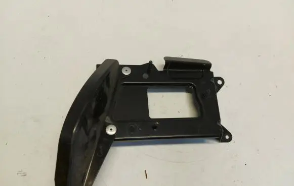 Mitsubishi Eclipse Cross ACC Distronic radar sensor grill/trim 8639A210