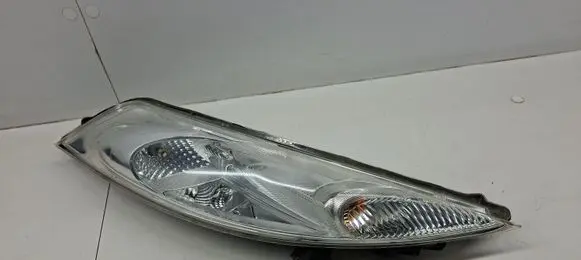 Nissan Juke I F15 Headlight/headlamp 