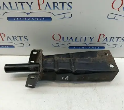 Mercedes-Benz CLS C219 Front bumper cross member 