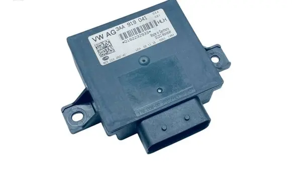 Volkswagen PASSAT B7 Power management control unit 3AA919041