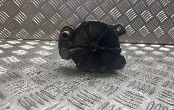 Volkswagen Transporter - Caravelle T4 Vacuum pump
