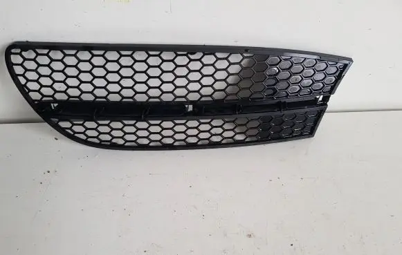 Alfa Romeo 147 Quarter panel pressure vent 46557853