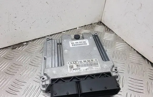 Audi A4 S4 B8 8K Engine control unit/module 03L906022MK 0281015583