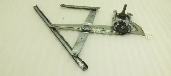 Pontiac Vibe Front door manual window regulator 