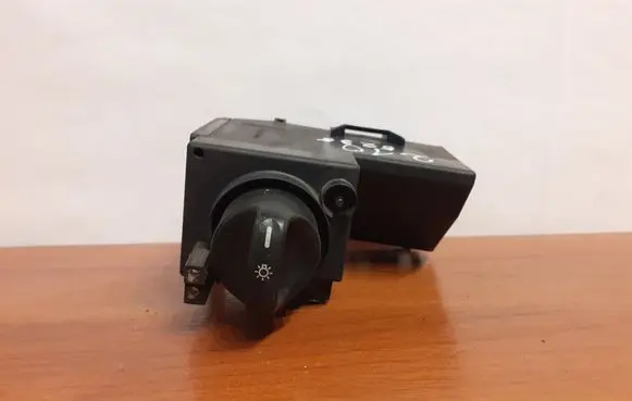 Mercedes-Benz E W210 Light switch 5235 2105450104