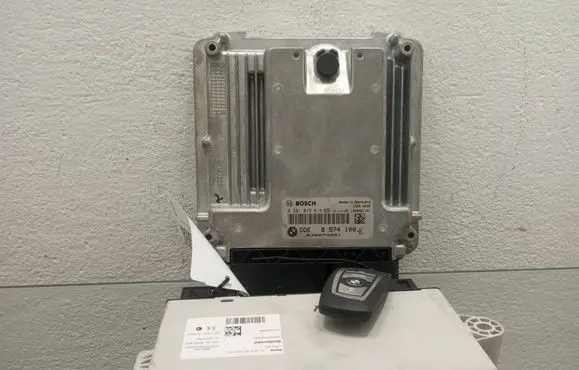 BMW X3 F25 Engine control unit/module 8574100 0281019814 030079891