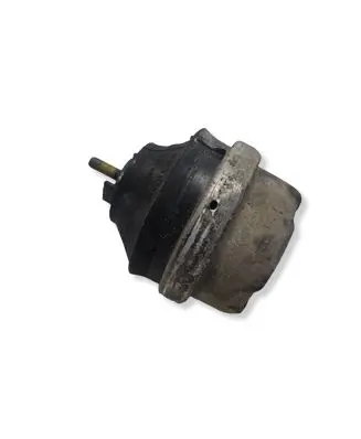 Audi A4 S4 B5 8D Engine mount bracket 8D0199379E