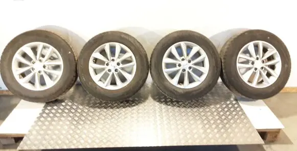 KIA Sorento R17 alloy rim 