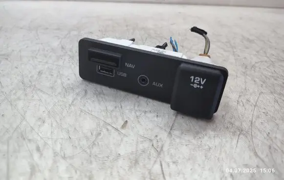 USB socket connector