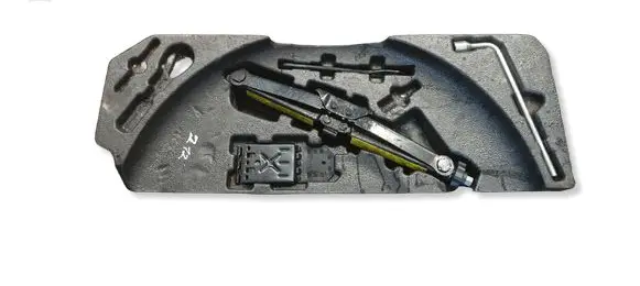 Mercedes-Benz ML W164 Tool set A1648992514