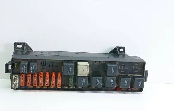 Chrysler Voyager Fuse module 486813