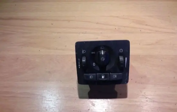Volvo V50 Light switch 30739800