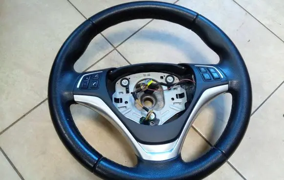 BMW X1 E84 Steering wheel 6853131 NE69532