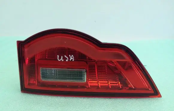 Jaguar F-Pace Tailgate rear/tail lights HK8315K272AA 00196794