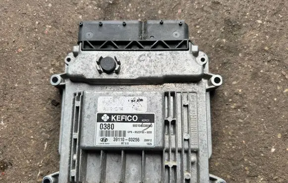 Hyundai i20 (PB PBT) Engine control unit/module ECU 3911003256 9001040380KD GPBB52DES05000