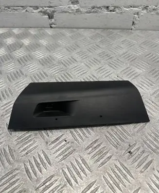 Dashboard lower bottom trim panel