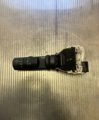 Nissan Qashqai Indicator stalk 14425