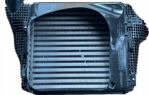 Porsche Macan (95B) Intercooler radiator 95B145804A