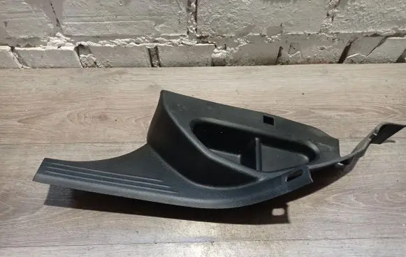 Volvo V40 Rear sill trim cover 31267989