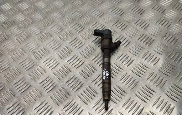 Hyundai i40 Fuel injector 338002A800