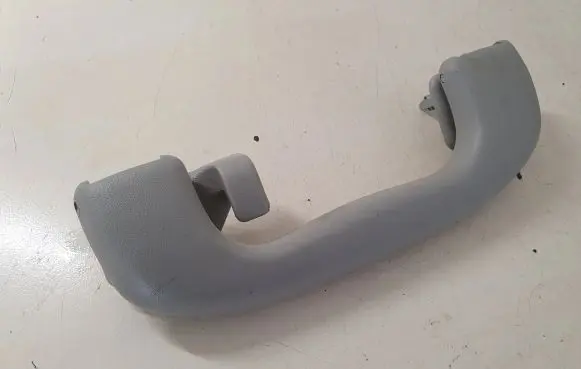 Opel Astra J Rear interior roof grab handle