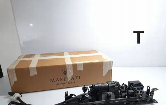 Maserati Levante Air suspension compressor/pump 06700392470