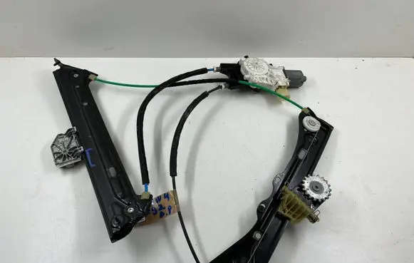 BMW 4 F32 F33 Sliding door window regulator with motor 7281624 7352748