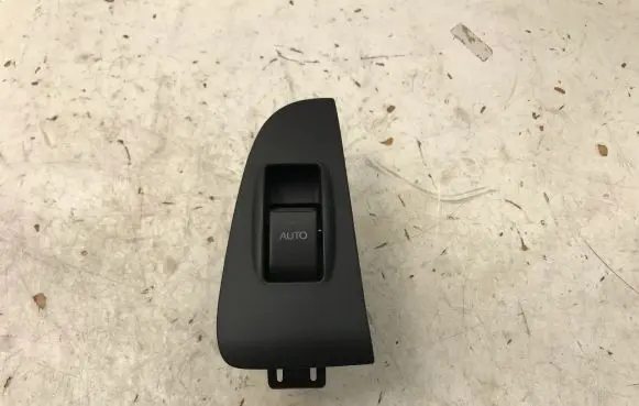Toyota Avensis T250 Electric window control switch 8481005050 7427105020
