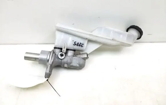 Mercedes-Benz B W246 W242 Master brake cylinder A2464300401