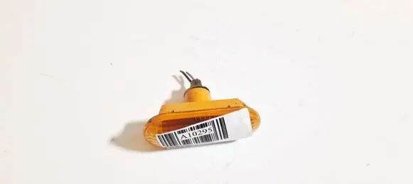 Ford Focus C-MAX Front fender indicator light 2s6a13k354ad 0800a