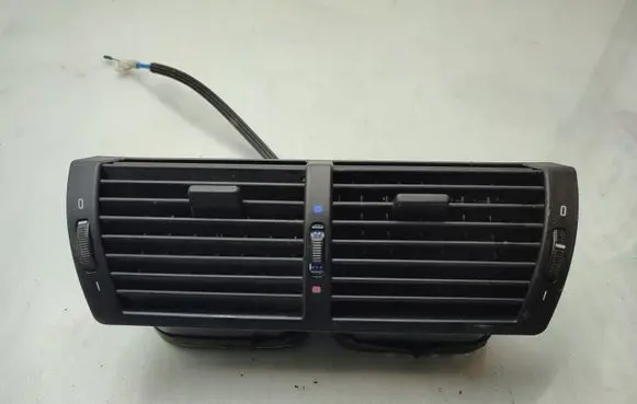BMW X5 E53 Dash center air vent grill 8402221