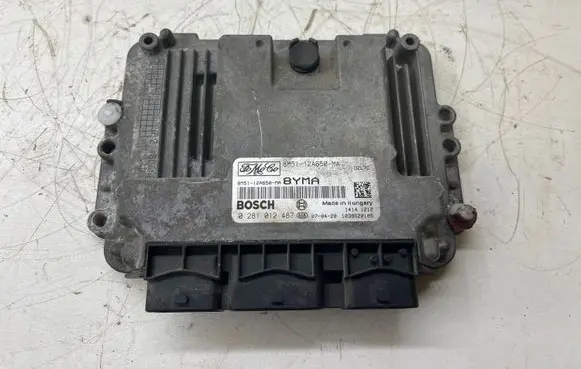 Ford Focus Engine control unit/module 8M5112A650MA 0281012487