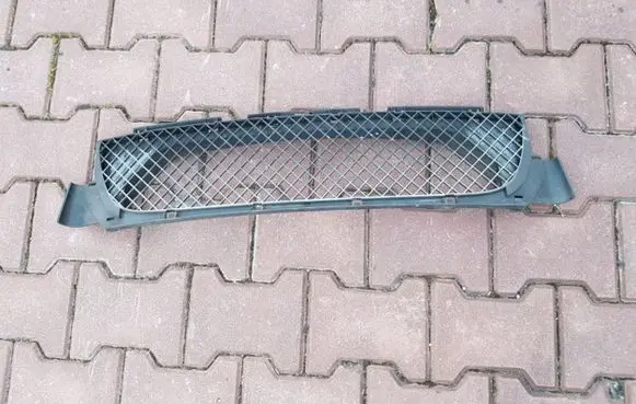 BMW 1 E81 E87 ACC Distronic radar sensor grill/trim 5111789066