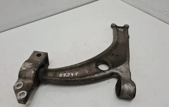 Volkswagen PASSAT B6 Front lower control arm/wishbone