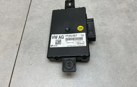 Audi A6 S6 C7 4G Gateway control module 4G0907468E