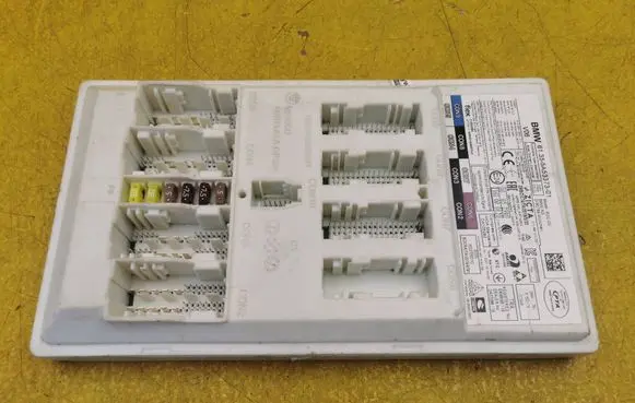 BMW 3 F30 F35 F31 Central body control module 5A53373