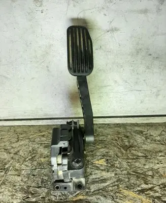 Volvo S70 V70 V70 XC Accelerator throttle pedal 9209745 00776921
