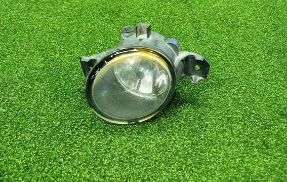 Renault Master III Front fog light 89210438