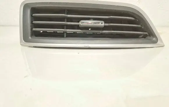 Ford S-MAX Dash center air vent grill EM2B19C681A 131960 131860